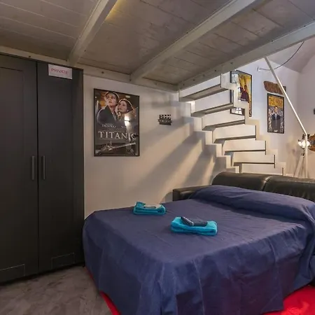 The Cinema House-center